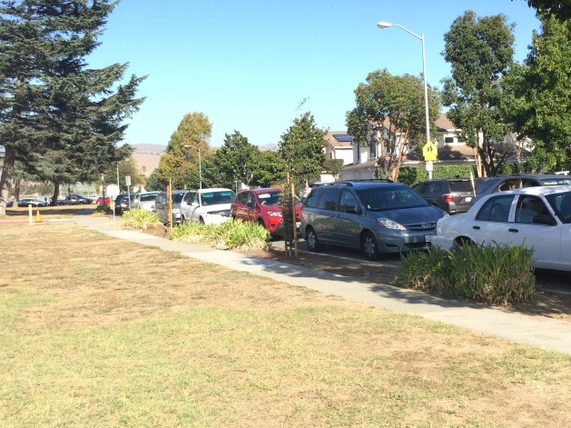 Traffic is normally present 15 minutes before and after school, which can cause accidents and reckless driving. “The traffic has always been a huge problem with people not following the traffic rules and due to the fact that the number of parents and students commuting have increased,” Heli Champaneria (10) said.  